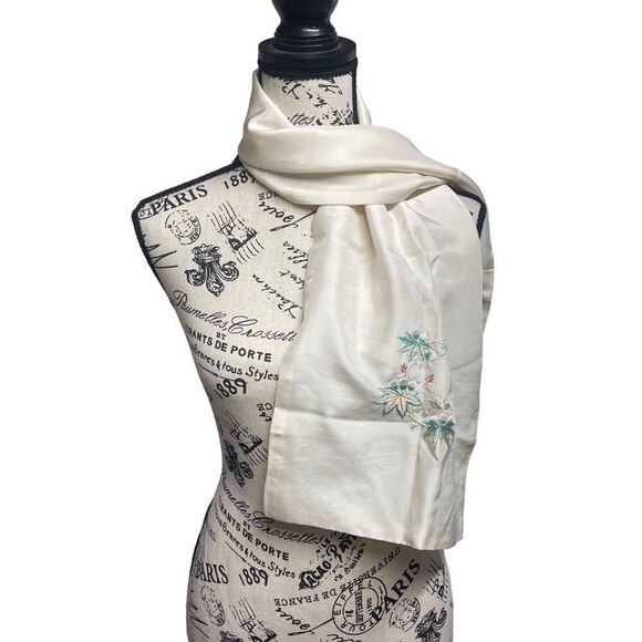 Vintage Silk Embroidered White Scarf With Floral Design Long Rectangle Head Wrap - Picture 1 of 3